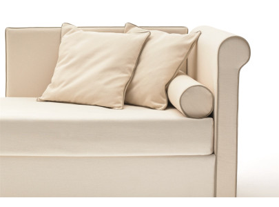 Détail accoudoir scroll BK 163 - coussins et bolster