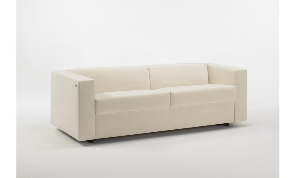 Canapé convertible BK 103 fermé, vue de trois quarts