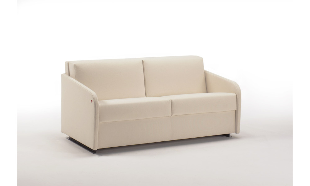 Canapé convertible BK 108 fermé, vue de trois quarts